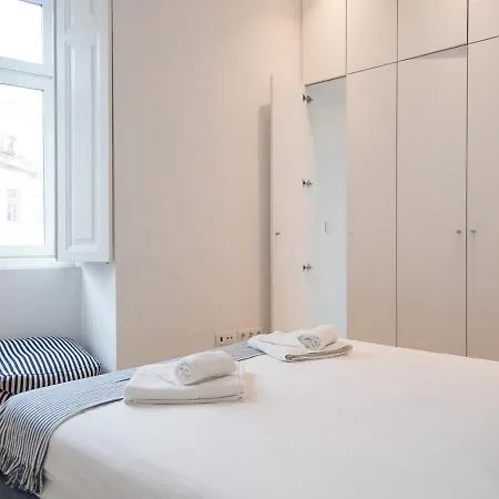 Baixa Chiado Elegant Bright Ac Elevator شقة